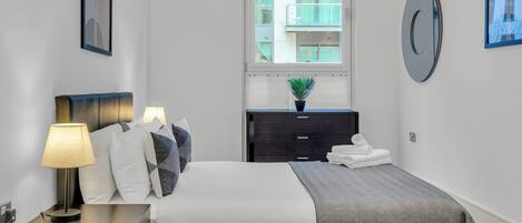 Fer et planche Ă repasser