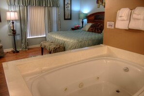 Kondominium, Beberapa Tempat Tidur (Whispering Pines 312) | 2 kamar tidur, setrika/meja setrika, dan Wi-Fi gratis