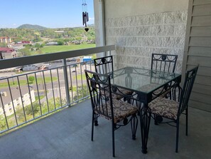 公寓客房, 多張床 (Whispering Pines 252) | 陽台