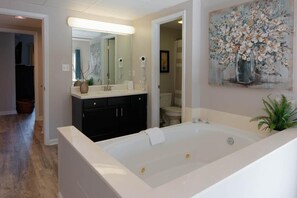 Condo, Multiple Beds (Whispering Pines 333) | Bathroom - Whispering Pines 333 (Pigeon Forge)