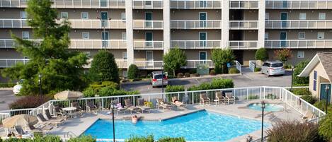 Kondominium, Beberapa Tempat Tidur (Whispering Pines 341) | Kolam renang outdoor | Kolam renang indoor dan kolam renang outdoor