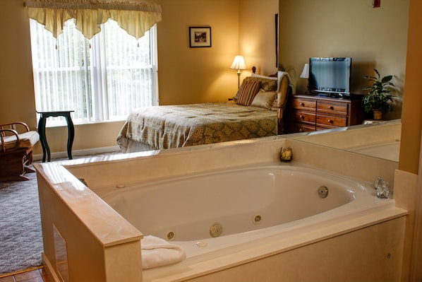Appartamento, letti multipli (Whispering Pines 324) | Vasca idromassaggio