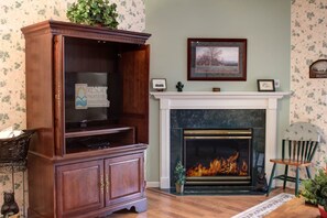 Condo, Multiple Beds (Whispering Pines 421) | 1 bedroom, iron/ironing board, free WiFi - Whispering Pines 421 (Pigeon Forge)