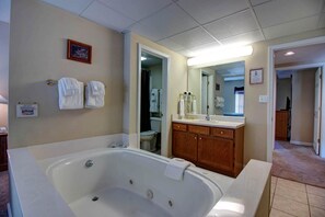 Condo, Multiple Beds (Whispering Pines 423) | Jetted tub - Whispering Pines 423 (Pigeon Forge)