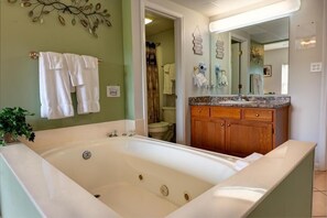 Condo, Multiple Beds (Whispering Pines 433) | Bathroom - Whispering Pines 433 (Pigeon Forge)