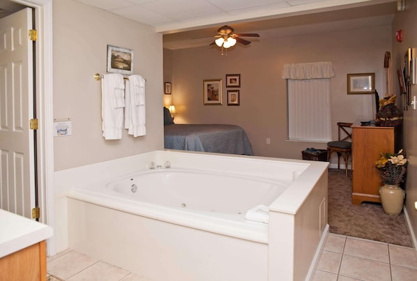 콘도, 침대(여러 개) (Whispering Pines 514) | 4 개의 침실, 무료 WiFi