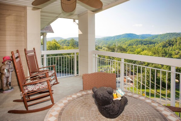 Condo, Multiple Beds (Whispering Pines 553) | Balcony