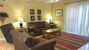 Unclassified image, 2 of 53, button - Whispering Pines 644 (Pigeon Forge)