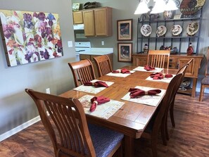 Condo, Plusieurs lits (Whispering Pines 641) | Cuisine privée | Réfrigérateur, un four, grille-pain