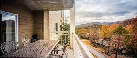 Kondominium, Beberapa Tempat Tidur (Whispering Pines 634) | Balkon