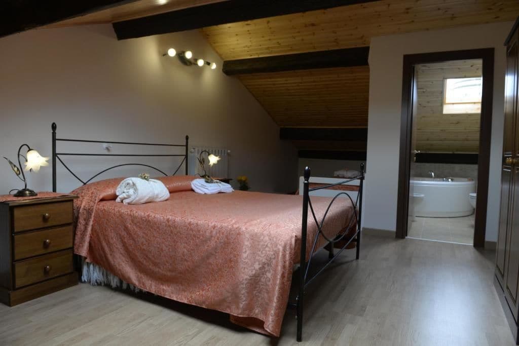 Ropa de cama de alta calidad, wifi gratis y ropa de cama 