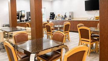 Free daily continental breakfast