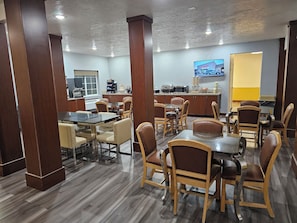 Free daily continental breakfast