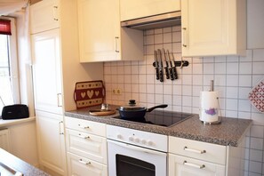 公寓 (Fe 3 Springfloot) | 私人厨房 | 冰箱、微波炉、烤箱、炉灶