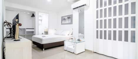 Luxury Apartment | Soundproofing, iron/ironing board, free cots/infant beds, travel cot