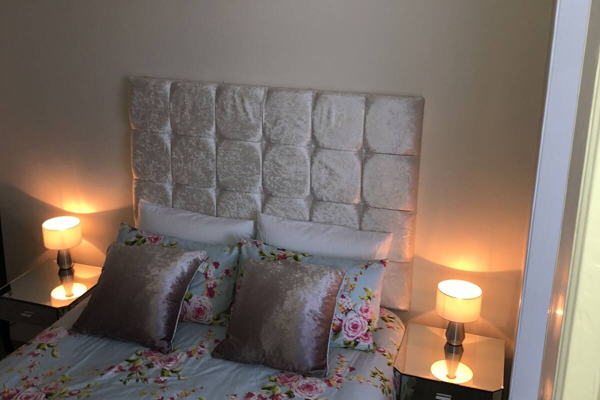 family apartment, 2 bedrooms | 2 bedrooms, pillow-top beds, iron/ironing board, free wifi