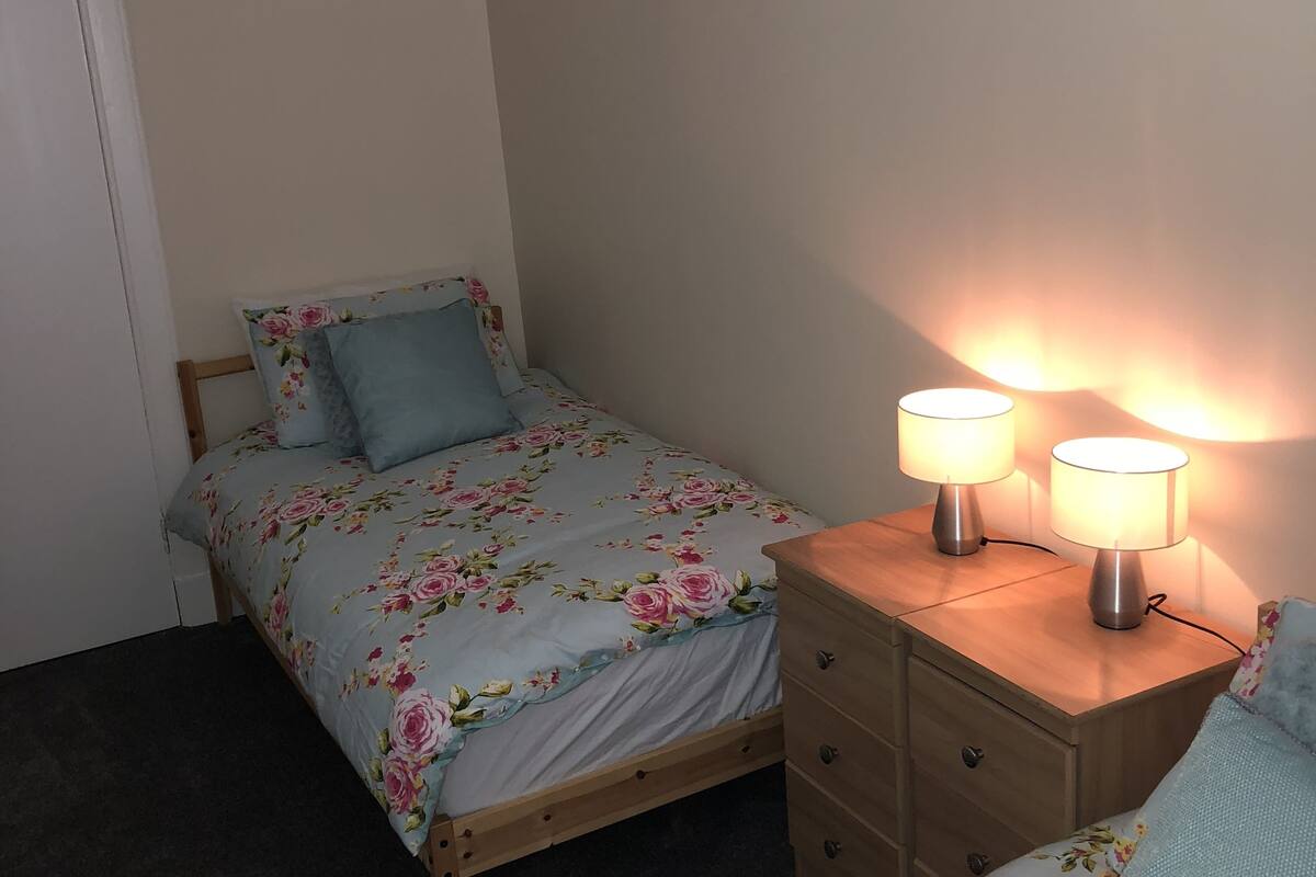 family apartment, 2 bedrooms | 2 bedrooms, pillow-top beds, iron/ironing board, free wifi