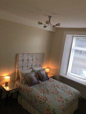 Family Apartment, 2 Bedrooms | 2 bedrooms, pillowtop beds, iron/ironing board, free WiFi