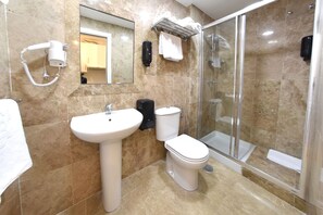Studio, rez-de-chaussée | Salle de bain