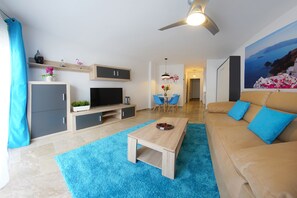 Studio, Ground Floor | Living room | Flat-screen TV - Zenplaya bajo 8 Playa Bajondillo (Torremolinos)