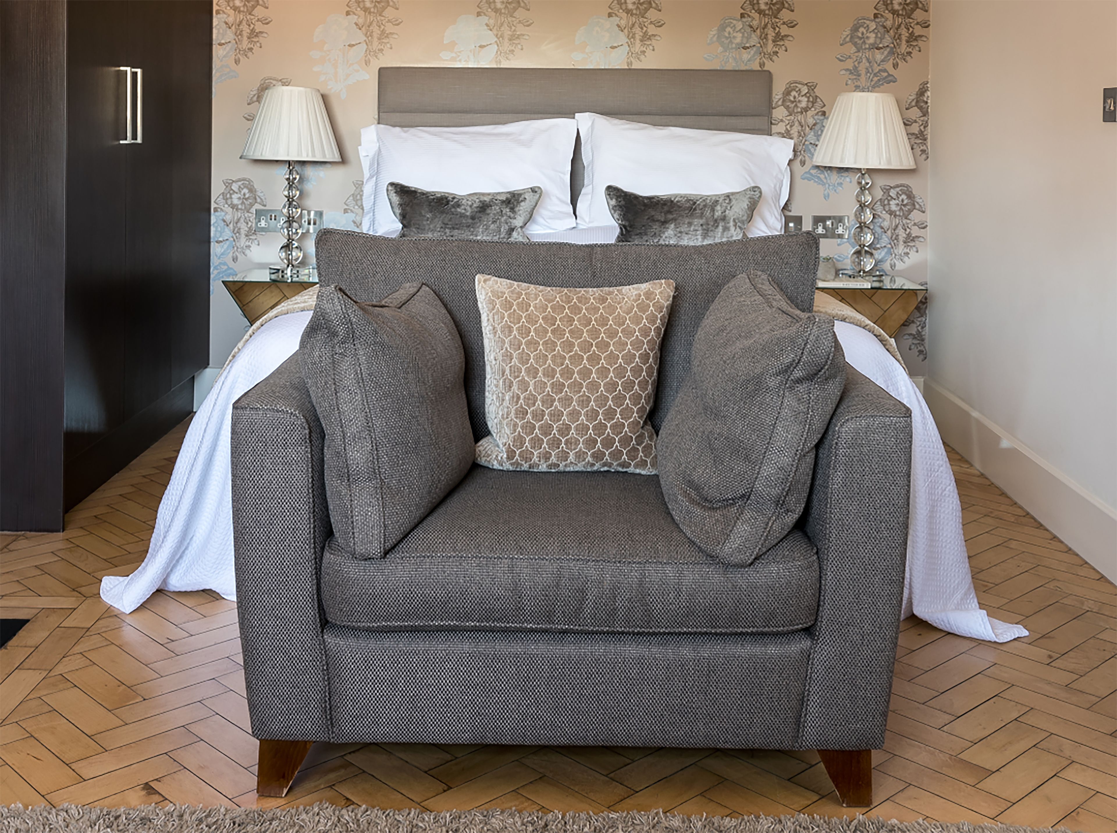  Studio Apartment | Premium bedding, in-room safe, individually decorated