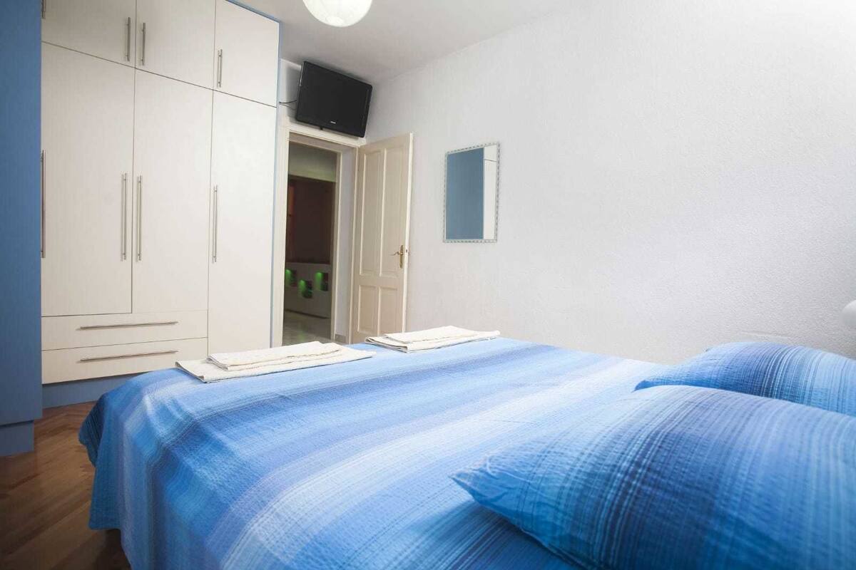 Economy Apartment, Multiple Beds, Non Smoking, Courtyard View