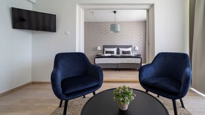 Leilighet – superior | Safe på rommet, blendingsgardiner og sengetøy