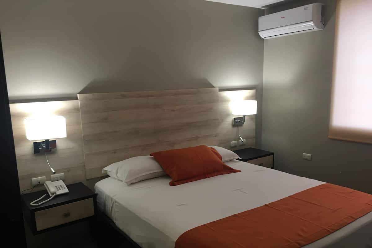 Singola Standard, 1 camera da letto, non fumatori | Minibar, una cassaforte in camera, insonorizzazione, ferro/asse da stiro