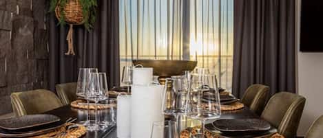 Geysir Suite | Makan dalam bilik