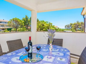 Outdoor dining - Apartments Blanka (Privlaka)