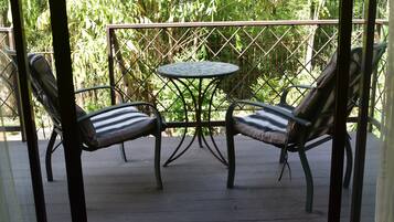 Villa, 2 Katil Kelamin (Double), Non Smoking, Garden View | Teres/patio