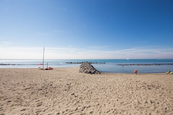 Apartment, Mehrere Betten (Attico Sapore di Mare/4 pax) | Strand | Am Strand