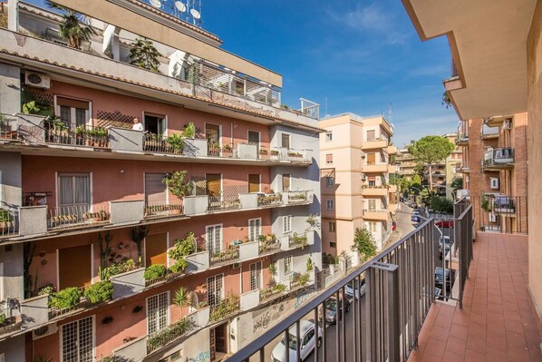 Appartement, Plusieurs lits (WILL HOUSE-MAX 10 PAX/BIG HOUSE/GRUPP) | Balcon