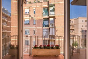 Apartment, Mehrere Betten (WILL HOUSE-MAX 10 PAX/BIG HOUSE/GRUPP) | Balkon
