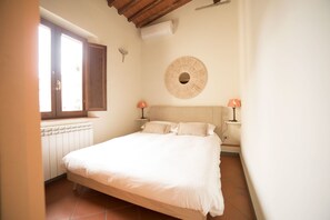 Appartement, 2 tweepersoonsbedden (Leone Apartment-San Frediano) | 2 slaapkamers, pillowtop-bedden