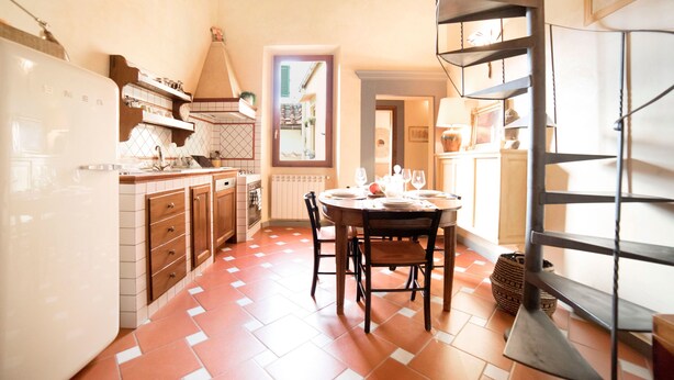 Dining - Leone Apartment-san Frediano (Florence)