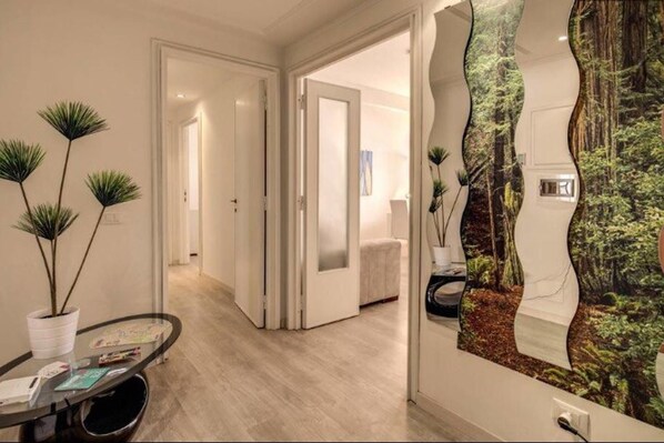 2 bedrooms, desk, laptop workspace - Retro2 Vaticano-max 4 pax (Rome)