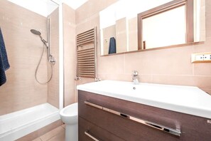 Apartment, Multiple Beds (Near metro Cipro, Balduina area, WIFI) | Bathroom