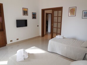 شقة - عدة أسرّة (Close to the Spanish Steps, WIFI, A/C) | 2 عدّة غرف نوم ومكواة/لوح كي وواي فاي مجانًا