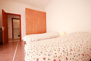 Apartment, Multiple Beds (Finely renovated, Jacuzzi, terrace - )