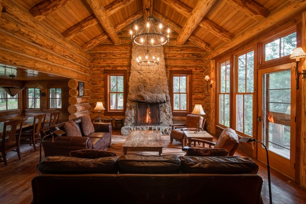 Log Cabin | Coin séjour | Cheminée