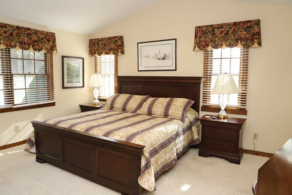 3 soveværelser, skrivebord, strygejern/strygebræt, gratis Wi-Fi