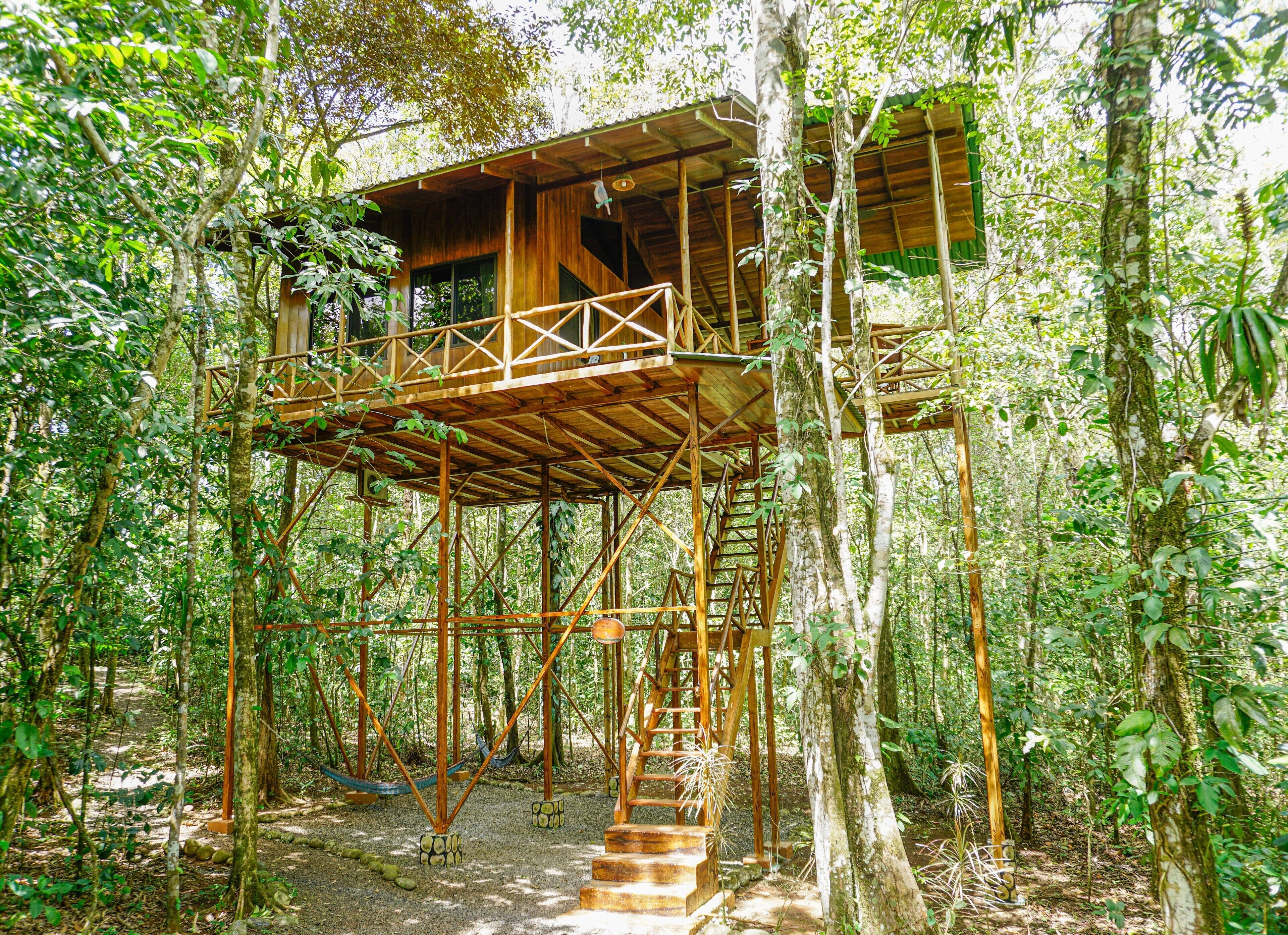 The Yiguirro Tree House | Premium bedding, in-room safe, individually decorated