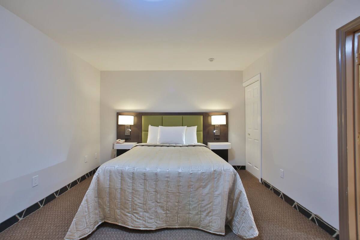 Frette Italian sheets, premium bedding, pillowtop beds, soundproofing