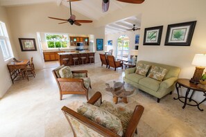 Smart TV, books - Private Pool overlooking ocean, large deck on Estate Property.  Great Privacy. (St. John)