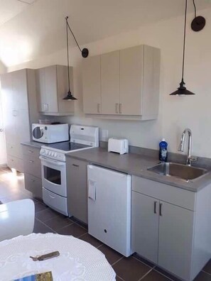 Wasserkocher mit Kaffee-/Teezubehör