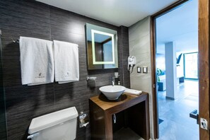 Basic-Apartment, 1 Queen-Bett | Badezimmer