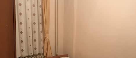 Doppel- oder Zweibettzimmer