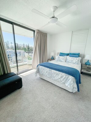 3 habitaciones y tabla de planchar con plancha 