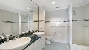 Unclassified image, 5 of 11, button - Harbourwatch 11, 18 Burrawan Street (Port Macquarie)